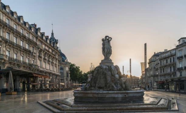 * F3 Haussmannien, Centre-ville, 4 Pers, Wifi * Apartment *